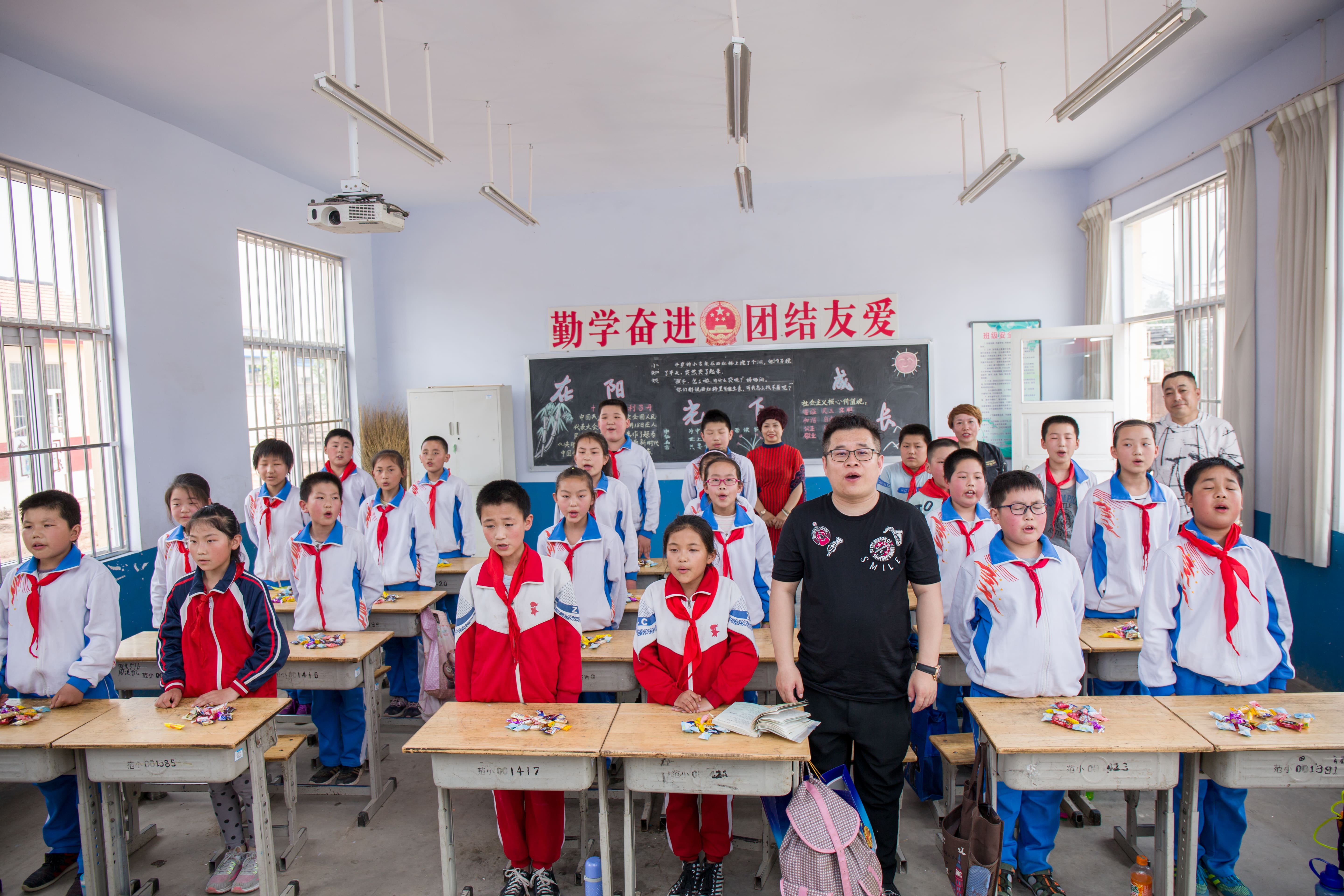 第142所 诸城市贾悦镇范家官庄开元（中国）鹿永波小学